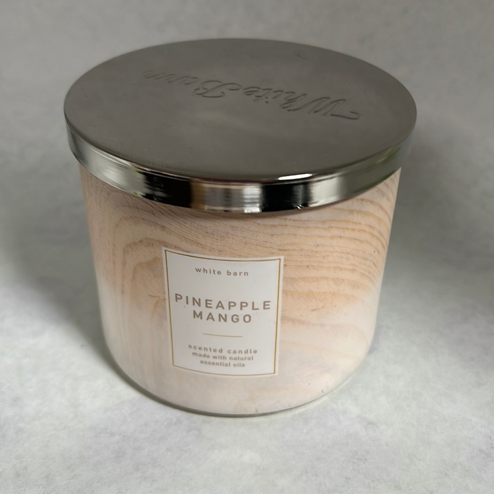 Bath and Body Works Pineapple Mango 3 wick candle- NWT